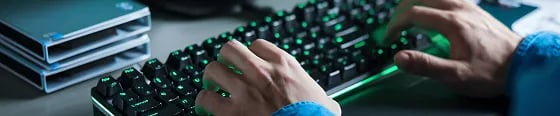 Фоновое изображение '«Коммуникация в нашей работе очень важна»: чем занимается инженер по верификации в бигтех-компании'